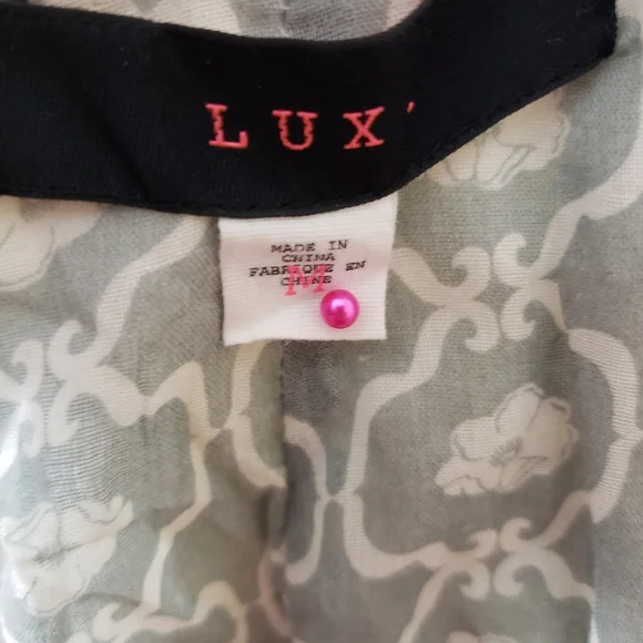 Lux Ruffle Jacket - Picture 6 of 8